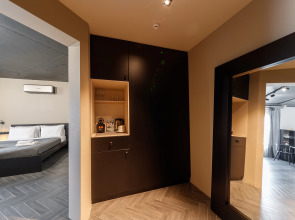 Апартаменты Red Apartments Виктория Осень