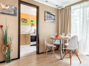 Квартира Просторная двухкомнатная Natali у парка Зюзино