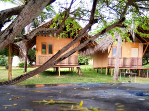 Yala Waves Beach  Resort Hotel