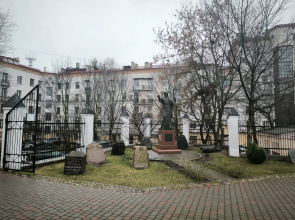 Апартаменты Проспект Независимости 44, Суперцентр, двушка