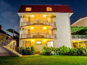 Nash Dom Guest House