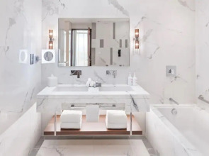 Holiday Inn Dubai al-Maktoum Airport, an IHG Hotel