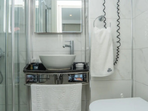 Отель Ten Rooms Istanbul Hotel