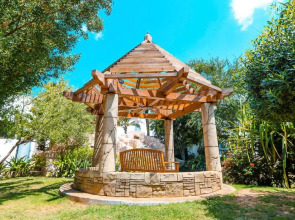 Отель Dubai Marine Beach Resort & Spa