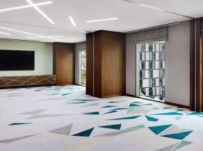 Holiday Inn Dubai al-Maktoum Airport, an IHG Hotel