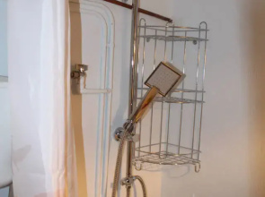 Bompolakis Guest House