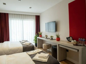 Отель Linda Port Hotel