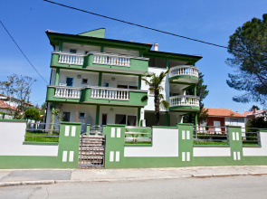 B88 Palm Apartments