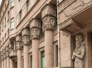 Апартаменты ColorSPB в египетском доме