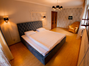 Apartamenty na Parizskoj Kommuny