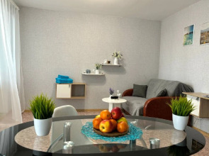 Апартаменты BestHome Двухкомнатная квартира Golden Sunshine на Волге