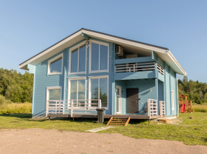 Polyarnaya Stantsiya Sinii Private House