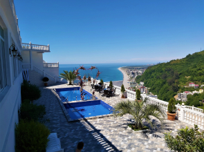 Zura Hotel