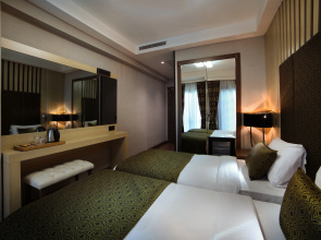 Отель Pell Palace Hotel & Spa