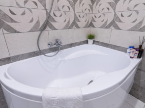 Апартаменты Admiral nearby Hilton 5