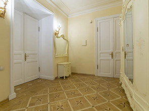 Квартира на Рубинштейна 4