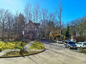 Двухкомнатная квартира на Тихомирова