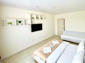 Апартаменты Светлые на Фомушина с Видом на Парк