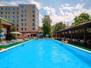 Kiparis Hotel