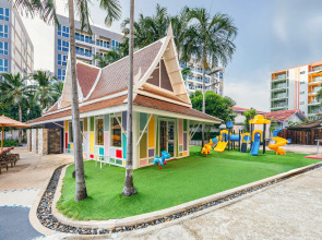 Отель Heeton Concept Pattaya by Compass Hospitality