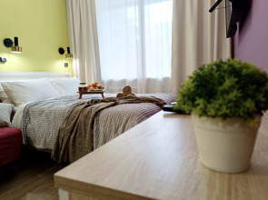 Квартира Комсомольский проспект 8-3