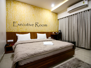 Hotel Mid Town