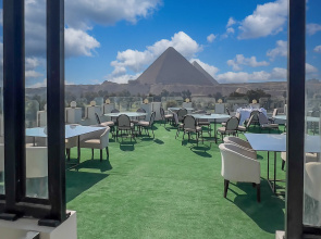 Sahary Pyramids View Hotel