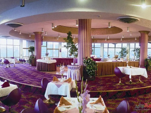 Enghelab Hotel