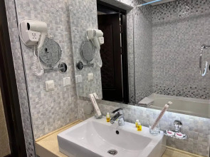 Отель Orient Star Varahsha