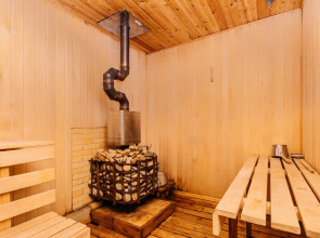 Aprelskie Tezisy Guest House