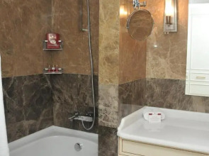 Отель Lake Palace 