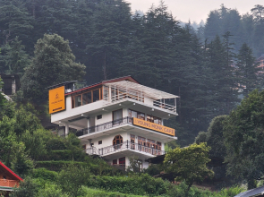 Young Monk Hostel & Cafe Jibhi Hostel