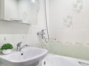 Апартаменты на Салютной, 21