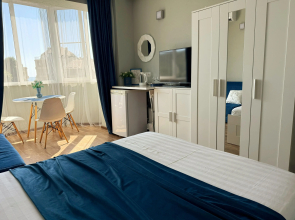 Dlya Chetverykh S Vidom Na More 3 Minuty Do Plyazha Apartment