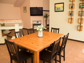 Апартаменты Лоял на улице 9-я Линия 14