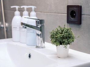 Трехкомнатная Просторная Квартира на 6 гостей у ТЦ Планета и Аквапарка