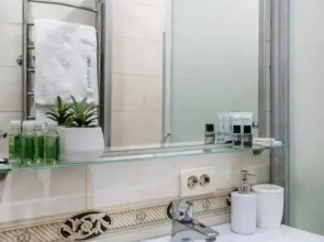 Квартира c Двумя Раздельными Спальнями и Балконом в Центре от Piligrim kmv