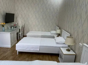 Отель Izumrud Palace