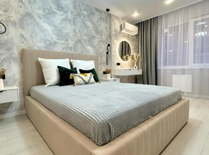 Semeyny Lyuks Apartments