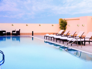 Отель Avani Deira Dubai