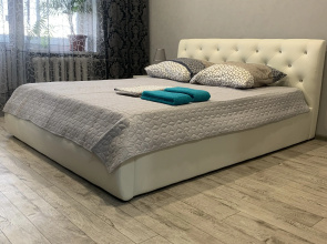 Nuzhny Adres Flat