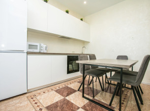 Апартаменты 3 комнатные Интернациональная 2 Центр города