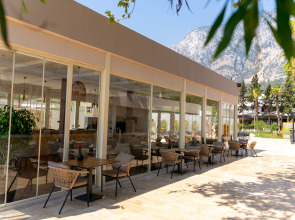 Rose Garden Premium Hotel