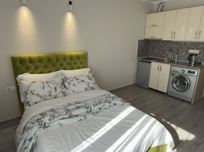 Apartamenty solnecnye s vidom na zakat