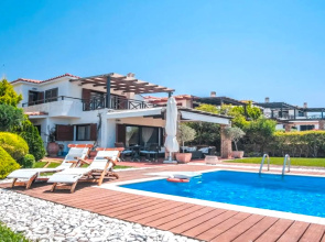 Luez Private Pool Elani Villa