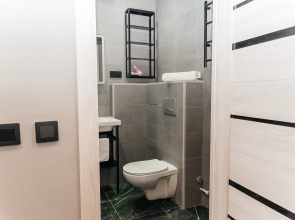 Квартира Стильная Студия с Джакузи Рядом с ЖД Вокзалом