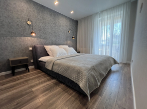 Uyutnaya S Massazhnym Kreslom Vozle Morya I Kurshskoy Kosy Flat