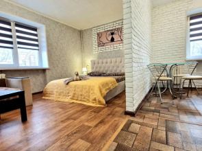 Na Ulitse Karpovicha 10 Apartments