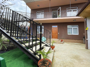 Uyutny Dvorik Guest House