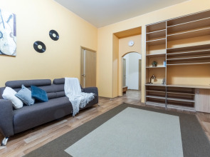 Апартаменты Comfort Home на 10 гостей на Карла Маркса 39